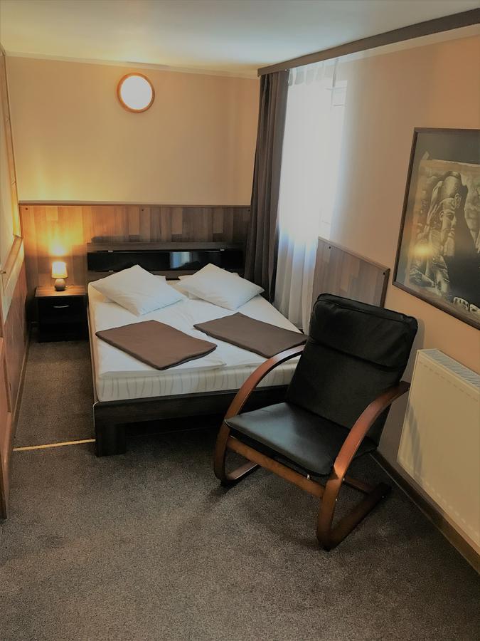 Hotel VILLA Rezydent Wrocław Buitenkant foto